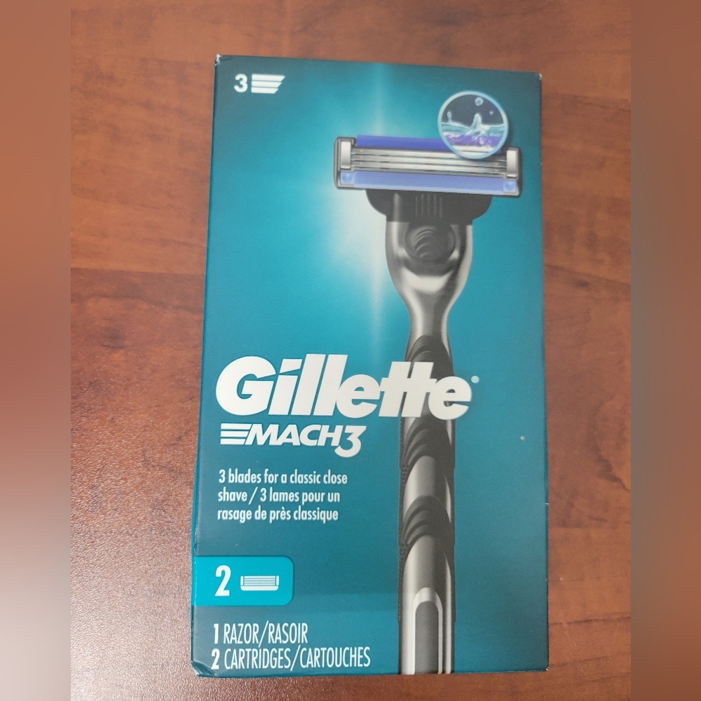 Gillette Mach3 Razor with Black and Silver Handle NIB